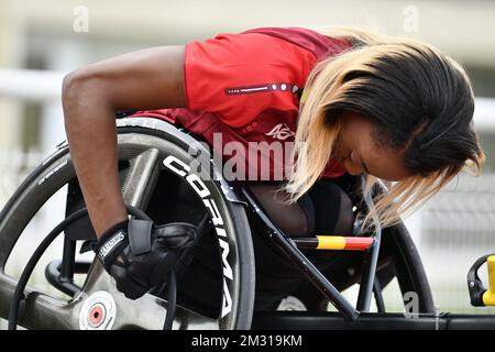 Lea Bayekula, athlète paralympique en fauteuil roulant, photographiée en action lors d'une visite de presse au camp d'entraînement des athlètes de l'équipe paralympique de Belgique, en prévision des Jeux paralympiques de Tokyo de 2020, le lundi 28 octobre 2019, à Paris. Les Jeux paralympiques de Tokyo de 2020 ont lieu du 25 août au 06 septembre 2020. BELGA PHOTO ERIC LALMAND Banque D'Images