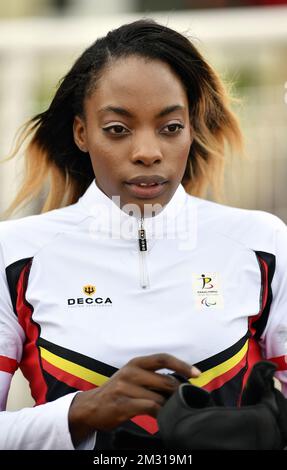 Lea Bayekula, athlète paralympique en fauteuil roulant, photographiée en action lors d'une visite de presse au camp d'entraînement des athlètes de l'équipe paralympique de Belgique, en prévision des Jeux paralympiques de Tokyo de 2020, le lundi 28 octobre 2019, à Paris. Les Jeux paralympiques de Tokyo de 2020 ont lieu du 25 août au 06 septembre 2020. BELGA PHOTO ERIC LALMAND Banque D'Images