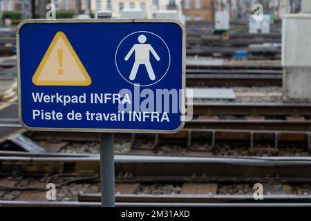 L'illustration montre une visite sur le site des travaux du passage ferroviaire Nord-Sud entre les gares de Bruxelles Nord/Bruxelles Noord et Bruxelles midi/Bruxelles Zuid, vendredi 01 novembre 2019. BELGA PHOTO NICOLAS MATERLINCK Banque D'Images