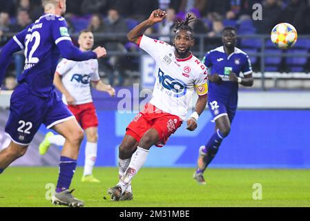 Ilombe Mboyo de Kortrijk photographié en action lors d'un match de football entre RSC Anderlecht et KV Kortrijk, dimanche 24 novembre 2019 à Anderlecht, le 16 jour de la saison belge de championnat de football de la « Jupiler Pro League » 2019-2020. BELGA PHOTO LAURIE DIEFFEMBACQ Banque D'Images