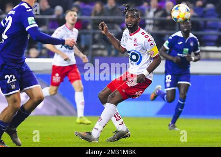 Ilombe Mboyo de Kortrijk photographié en action lors d'un match de football entre RSC Anderlecht et KV Kortrijk, dimanche 24 novembre 2019 à Anderlecht, le 16 jour de la saison belge de championnat de football de la « Jupiler Pro League » 2019-2020. BELGA PHOTO LAURIE DIEFFEMBACQ Banque D'Images