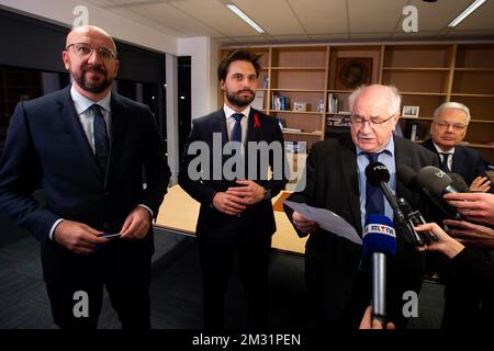 Ancien Premier ministre belge et ancien président de MR Charles Michel, Président de MR nouvellement élu Georges-Louis Bouchez, Richard Miller et ancien vice-Premier ministre et ministre des Affaires étrangères et de la Défense Didier Reynders photographié après le décompte des voix du deuxième tour de l'élection présidentielle du parti libéral francophone de MR, Au siège de la MR à Bruxelles, le vendredi 29 novembre 2019. BELGA PHOTO NICOLAS MATERLINCK Banque D'Images