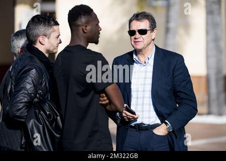 Sulayman Marreh (C) et Michel Louwagie (R), le nouveau joueur de KAA Gent, photographiés pendant le camp d'entraînement d'hiver de l'équipe belge de football de première division KAA Gent, à Oliva, en Espagne, le mardi 07 janvier 2020. BELGA PHOTO JASPER JACOBS Banque D'Images