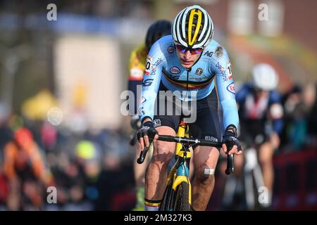 Yentl Bekaert Belge photographié en action lors de la course U23 du cyclocross de la coupe du monde à Hoogerheide, aux pays-Bas, de la 9th et de la dernière étape de la coupe du monde de l'UCI, dimanche 26 janvier 2020. BELGA PHOTO DAVID STOCKMAN Banque D'Images