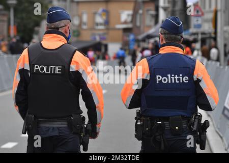 L'illustration montre la police pendant la course cycliste d'élite des hommes plus de 120km à Wortegem-Petegem, samedi 04 juillet 2020. BELGA PHOTO DAVID STOCKMAN Banque D'Images