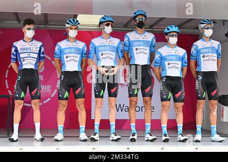 Israel Start-Up Nation riders au début de la deuxième étape de la course cycliste Tour de Wallonie, 1 72,3km de Frasnes-lez-Anvaing à Wavre, le lundi 17 août 2020. BELGA PHOTO DAVID STOCKMAN Banque D'Images