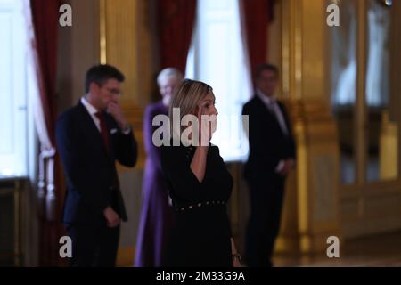 Le ministre de la Défense Ludivinous Dedonder (PS) fait serment devant le roi Philippe - Filip de Belgique lors de la cérémonie de serment du gouvernement Vivaldi, au Palais Royal, le jeudi 01 octobre 2020, à Bruxelles. La Belgique attendait un gouvernement fédéral depuis les élections fédérales du 26 mai 2019. BELGA PHOTO POOL - YVES HERMAN Banque D'Images