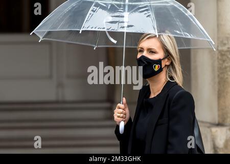 Le ministre de la Défense, Ludivinous Dedonder (PS), photographié lors de la cérémonie de serment du gouvernement Vivaldi, au Palais Royal, le jeudi 01 octobre 2020, à Bruxelles. La Belgique attendait un gouvernement fédéral depuis les élections fédérales du 26 mai 2019. BELGA PHOTO POOL - DANNYS GYS Banque D'Images