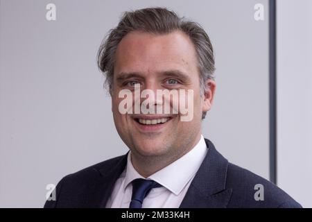 Le ministre sortant Philippe de Backer pose lors du passage du pouvoir au nouveau ministre de la fonction publique, au cabinet, le lundi 05 octobre 2020, à Bruxelles. La Belgique attendait un gouvernement fédéral depuis les élections fédérales du 26 mai 2019. BELGA PHOTO HATIM KAGHAT Banque D'Images