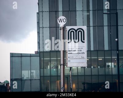 Arrêt de bus à Manchester. Banque D'Images