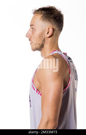 Louis Hazard pose à un photoshoot de l'équipe belge de basket-ball Phoenix Bruxelles, en prévision de la 2020-2021 EuroMillions League, le vendredi 09 octobre 2020 à Bruxelles. BELGA PHOTO JASPER JACOBS Banque D'Images