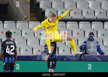L'Erling Braut Haaland de Dortmund célèbre après avoir marqué le but 0-2 lors d'un match de football entre le Club belge Brugge KV et le Ballspielverein Borussia 09 e.V. allemand Dortmund, mercredi 04 novembre 2020 à Brugge, troisième partie de groupe de la Ligue des champions de l'UEFA, dans le groupe F. BELGA PHOTO BRUNO FAHY Banque D'Images