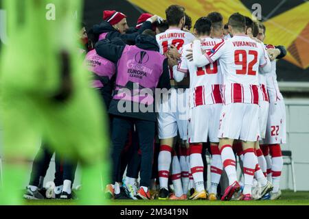 Les joueurs de Belgrade célèbrent après avoir marqué un match de football entre le club belge KAA Gent et l'équipe serbe Crvena Zvezda (Red Star Belgrade), le jeudi 26 novembre 2020 à Gand, le quatrième jour de la phase de groupe (groupe L) du concours de l'UEFA Europa League. BELGA PHOTO JASPER JACOBS Banque D'Images