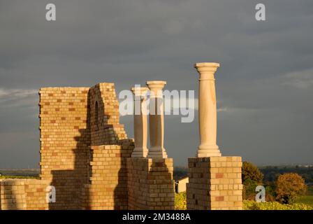 Ruines de bâtiments romains avec colonnes Banque D'Images