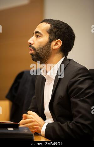 Sammy Mahdi, Secrétaire d'Etat à la politique d'asile et de migration, photographié lors d'une session de la Commission de la Chambre des affaires intérieures, au Parlement fédéral, le mardi 19 janvier 2021. L'ancien membre du conseil municipal de Mechelen pour N-va Melikan Kucam et neuf autres, dont son épouse et son fils, ont été condamnés la semaine dernière pour trafic d'êtres humains, corruption passive et conspiration criminelle. Ils ont aidé 219 personnes (principalement des chrétiens de Syrie ou d'Irak) à obtenir un visa humanitaire contre paiement. Kucam est reconnu coupable et condamné à huit ans de prison et à une amende de 696000 euros. BELGA PHOTO JAMES ARTHU Banque D'Images