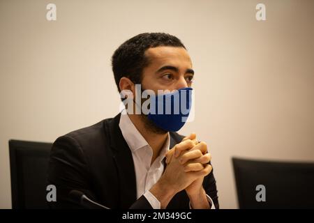 Sammy Mahdi, Secrétaire d'Etat à la politique d'asile et de migration, photographié lors d'une session de la Commission de la Chambre des affaires intérieures, au Parlement fédéral, le mardi 19 janvier 2021. L'ancien membre du conseil municipal de Mechelen pour N-va Melikan Kucam et neuf autres, dont son épouse et son fils, ont été condamnés la semaine dernière pour trafic d'êtres humains, corruption passive et conspiration criminelle. Ils ont aidé 219 personnes (principalement des chrétiens de Syrie ou d'Irak) à obtenir un visa humanitaire contre paiement. Kucam est reconnu coupable et condamné à huit ans de prison et à une amende de 696000 euros. BELGA PHOTO JAMES ARTHU Banque D'Images