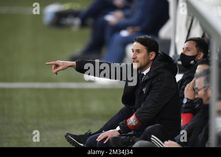 L'entraîneur en chef d'Eupen, Benat San Jose, réagit lors d'un match de football entre KAS Eupen et KAA Gent, le mercredi 03 mars 2021 à Eupen, lors de la finale 1/4 de la coupe belge Croky Cup. BELGA PHOTO JOHN THYS Banque D'Images