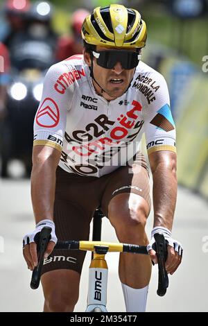 Belge Greg Van Avermaet de AG2R Citroën Team traverse la ligne d'arrivée de la sixième étape de l'édition 73rd de la course cycliste Criterium du Dauphine, à 167,5 km de Loriol-sur-Drome au Sappey-en-Chartreuse, France, vendredi 04 juin 2021. BELGA PHOTO DAVID STOCKMAN Banque D'Images