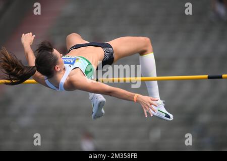 Belge Claire Orcel photographiée en action lors de la compétition de saut en hauteur féminin, aux championnats d'athlétisme belge, dimanche 27 juin 2021 à Bruxelles. BELGA PHOTO JASPER JACOBS Banque D'Images