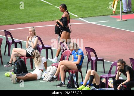 Le belge Nafissatou Nafi Thiam montre la défaite lors de la photo en action lors de la compétition de saut en hauteur des femmes, aux championnats d'athlétisme belges, dimanche 27 juin 2021 à Bruxelles. BELGA PHOTO JASPER JACOBS Banque D'Images