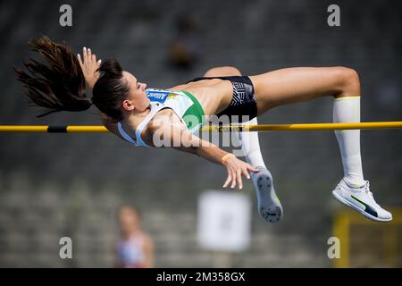 Belge Claire Orcel photographiée en action lors de la photo en action lors de l'épreuve de saut en hauteur, aux championnats d'athlétisme belge, dimanche 27 juin 2021 à Bruxelles. BELGA PHOTO JASPER JACOBS Banque D'Images