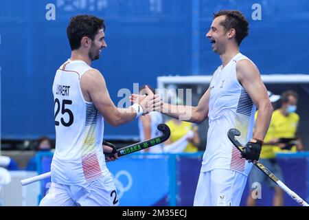 Loick Luypaert en Belgique et Florent van Aubel en Belgique célèbrent la fête après avoir marqué un match de hockey entre les Lions rouges de Belgique et le Canada, dans le pool B du tournoi de hockey sur gazon masculin, le septième jour des Jeux Olympiques de Tokyo 2020, à Tokyo, au Japon, le jeudi 29 juillet 2021. Les Jeux Olympiques d'été 2020 reportés se tiendront du 23 juillet au 8 août 2021. BELGA PHOTO BENOIT DOPPAGNE Banque D'Images