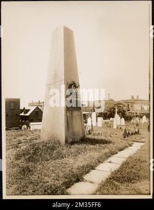 Grave of John Harvard, in Old Charlestown Burying Ground, Phipps St., Charlestown, Mass. , Cemeteries, Tombs & sepulchral monuments, Harvard, John, 1607-1638.  Leon Abdalian Collection Stock Photo