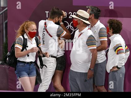 L'entraîneur de saut de Belgique Philippe Guerdat réagit lors de la finale de la compétition de saut le 13 jour des 'Jeux Olympiques de Tokyo 2020' à Tokyo, au Japon, le mercredi 04 août 2021. Les Jeux Olympiques d'été 2020 reportés se tiendront du 23 juillet au 8 août 2021. BELGA PHOTO DIRK CAREMANS Banque D'Images