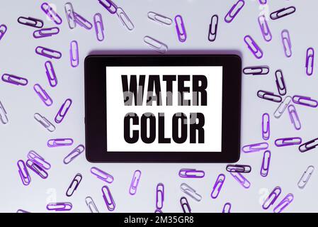Affiche indiquant la couleur de l'eau. Aperçu de l'entreprise liant soluble dans l'eau tel que la gomme arabique et dilué avec de l'eau Banque D'Images