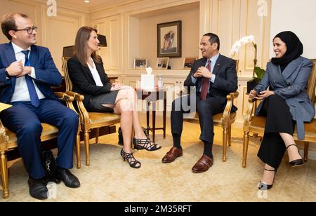 La ministre des Affaires étrangères Sophie Wilmes rencontre le ministère des Affaires étrangères du Qatar, le cheikh Mohammed bin Abdulrahman bin Jassim Al Thani, lors d'une réunion bilatérale, à marge de la session de 76th de l'Assemblée générale des Nations Unies (AGNU 76), à New York, États-Unis d'Amérique, le mercredi 22 septembre 2021. BELGA PHOTO BENOIT DOPPAGNE Banque D'Images