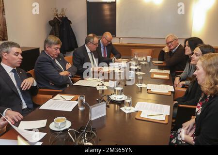 Le président du ministre flamand Jan Jambon en photo lors d'une réunion le deuxième jour d'une visite officielle en Suède, à Stockholm, le mardi 19 octobre 2021. BELGA PHOTO NICOLAS MATERLINCK Banque D'Images