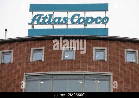 L'illustration montre une visite au siège d'Atlas Copco le deuxième jour d'une visite officielle en Suède, à Stockholm, le mardi 19 octobre 2021. BELGA PHOTO NICOLAS MATERLINCK Banque D'Images