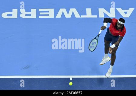 US Frances Tiafoe photographié en action lors d'un match entre US Tiafoe et Britain Murray, lors de la première partie du tournoi européen Open de tennis ATP, à Anvers, le mardi 19 octobre 2021. BELGA PHOTO DIRK WAEM Banque D'Images