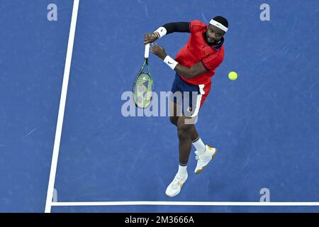 US Frances Tiafoe photographié en action lors d'un match entre US Tiafoe et Britain Murray, lors de la première partie du tournoi européen Open de tennis ATP, à Anvers, le mardi 19 octobre 2021. BELGA PHOTO DIRK WAEM Banque D'Images