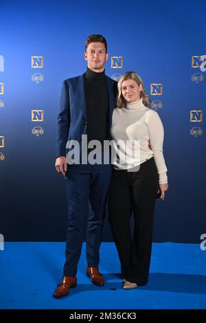 Jorg Vens et Nicky Degrandele photographiés au tapis bleu de la cérémonie de remise des prix « Flandrien » pour le meilleur cycliste belge de la saison 2021, organisée par le journal « Het Nieuwsblad », à Puurs, le mardi 26 octobre 2021. BELGA PHOTO DAVID STOCKMAN Banque D'Images