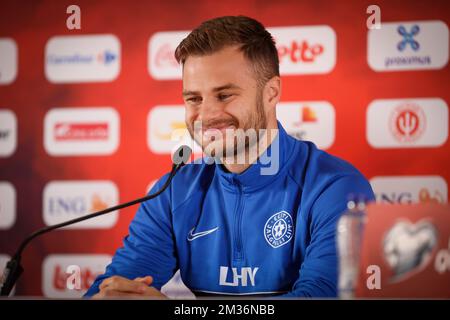 Rauno Sappinen en Estonie photographié lors d'une conférence de presse de l'équipe nationale estonienne de football avant le match de qualification de la coupe du monde 2022 de demain contre l'équipe nationale belge de football, à Bruxelles, le vendredi 12 novembre 2021. BELGA PHOTO VIRGINIE LEFOUR Banque D'Images