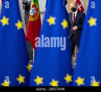 Premier ministre estonien Kaja Kallas photographié lors des arrivées du sommet du conseil européen, à Bruxelles, le jeudi 16 décembre 2021. BELGA PHOTO POOL BENOIT DOPPAGNE Banque D'Images