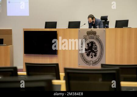 Thierry Warmoes DE PVDA/PTB photographié lors d'une audition avec des spécialistes lors d'une session de la Commission de la Chambre pour la Santé et l'égalité des chances au Parlement fédéral sur l'obligation de vaccination, à Bruxelles, le lundi 31 janvier 2022. BELGA PHOTO HATIM KAGHAT Banque D'Images