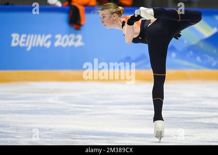 Lindsay Van Zundert, patineuse artistique néerlandaise, photographiée en action lors d'une session d'entraînement lors des Jeux Olympiques d'hiver de Beijing 2022 à Beijing, en Chine, le vendredi 11 février 2022. Les Jeux olympiques d'hiver se tiendront du 4 au 20 février 2022. BELGA PHOTO LAURIE DIEFFEMBACQ Banque D'Images