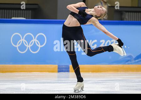 Lindsay Van Zundert, patineuse artistique néerlandaise, photographiée en action lors d'une session d'entraînement lors des Jeux Olympiques d'hiver de Beijing 2022 à Beijing, en Chine, le vendredi 11 février 2022. Les Jeux olympiques d'hiver se tiendront du 4 au 20 février 2022. BELGA PHOTO LAURIE DIEFFEMBACQ Banque D'Images