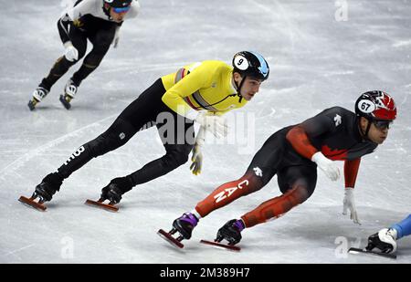 Stijn Desmet, patineuse belge à courte piste, photographiée en action lors des épreuves masculines Shorttrack 500m aux Jeux Olympiques d'hiver de Beijing 2022 à Beijing, en Chine, le vendredi 11 février 2022. Les Jeux olympiques d'hiver se tiendront du 4 au 20 février 2022. BELGA PHOTO LAURIE DIEFFEMBACQ Banque D'Images