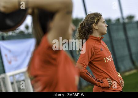 Le Jarne Teulings de Belgique photographié pendant un camp d'entraînement d'hiver de l'équipe nationale féminine de football belge les flammes rouges, dimanche 20 février 2022 à San Pedro Del Pinatar, Espagne. Les Flames jouent à la coupe Pinatar (16-22/2) en préparation de l'EURO 2022 féminin de l'UEFA en juillet. BELGA PHOTO STIJN AUDOOREN Banque D'Images