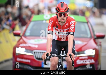 Le Belge Harn Vanhoucke traverse la ligne d'arrivée de la cinquième étape de l'édition 80th de la course cycliste Paris-Nice, de Saint-Just-Saint-Rambert à Saint-Sauveur-de-Montagut (188,8 km), en France, le jeudi 10 mars 2022. BELGA PHOTO DAVID STOCKMAN Banque D'Images