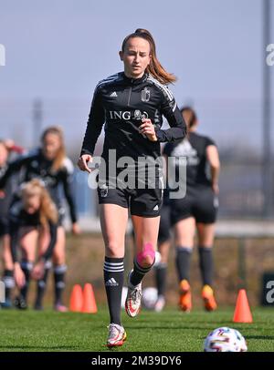 Le Sari Kees de Belgique photographié lors d'une séance de formation de l'équipe nationale féminine de football belge les flammes rouges, dimanche 10 avril 2022 à Tubize. BELGA PHOTO DAVID CATRY Banque D'Images