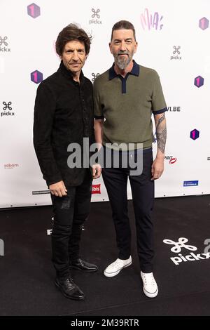 Koen Wauters et Kris Wauters de Clouseau photographiés sur le tapis rouge à l'arrivée de l'édition 14th du MIA's (Music Industry Award) Award, à Bruxelles, le samedi 30 avril 2022. Les prix MIA sont remis par le VRT et VI.BE. BELGA PHOTO JAMES ARTHUR GEKIERE Banque D'Images