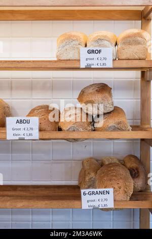 L'illustration montre des pains à la boutique d'une boulangerie 't Bakkerke' à Stabroek, le lundi 23 mai 2022. BELGA PHOTO JONAS ROOSENS Banque D'Images