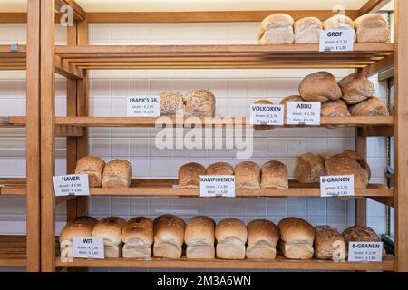 L'illustration montre des pains à la boutique d'une boulangerie 't Bakkerke' à Stabroek, le lundi 23 mai 2022. BELGA PHOTO JONAS ROOSENS Banque D'Images