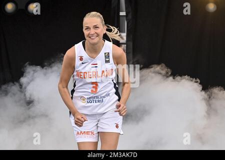 Dutch Loyce Bettonvil photographié lors d'un match de basket-ball 3x3 entre xx et yy, dans le cadre du tournoi de qualification des femmes à la coupe du monde FIBA 2022, le mardi 21 juin 2022, à Anvers. La coupe du monde 2022 de la FIBA 3x3 basket se déroule du 21 au 26 juin à Anvers. BELGA PHOTO DIRK WAEM Banque D'Images