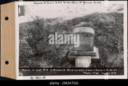 Horr, cimetière de Brown's Evergreen, lot 2, Dana, Massachusetts, 30 avril 1937 : Ulysses A. Towne, Q-923 et Mme Clara McGennes, Q-479, Q-911-A , ouvrages d'eau, réservoirs, ouvrages de distribution d'eau, immobilier, cimetières Banque D'Images