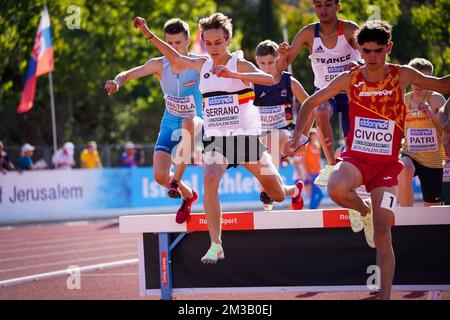 SEM Serrano (C) photographié en action pendant le clocher masculin de 2000m, au deuxième jour des Championnats européens d'athlétisme U18, mardi 05 juillet 2022 à Jérusalem, Israël. BELGA PHOTO COEN SCHILDERMAN Banque D'Images